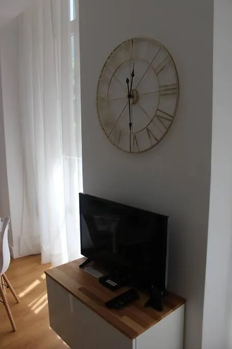 Appartement 3* Joliment Renove A 150M Des Thermes Bagnères-de-Luchon 아파트