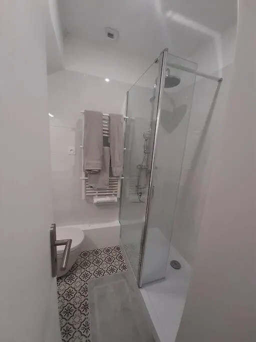 아파트 Appartement 3* Joliment Renove A 150M Des Thermes Bagnères-de-Luchon